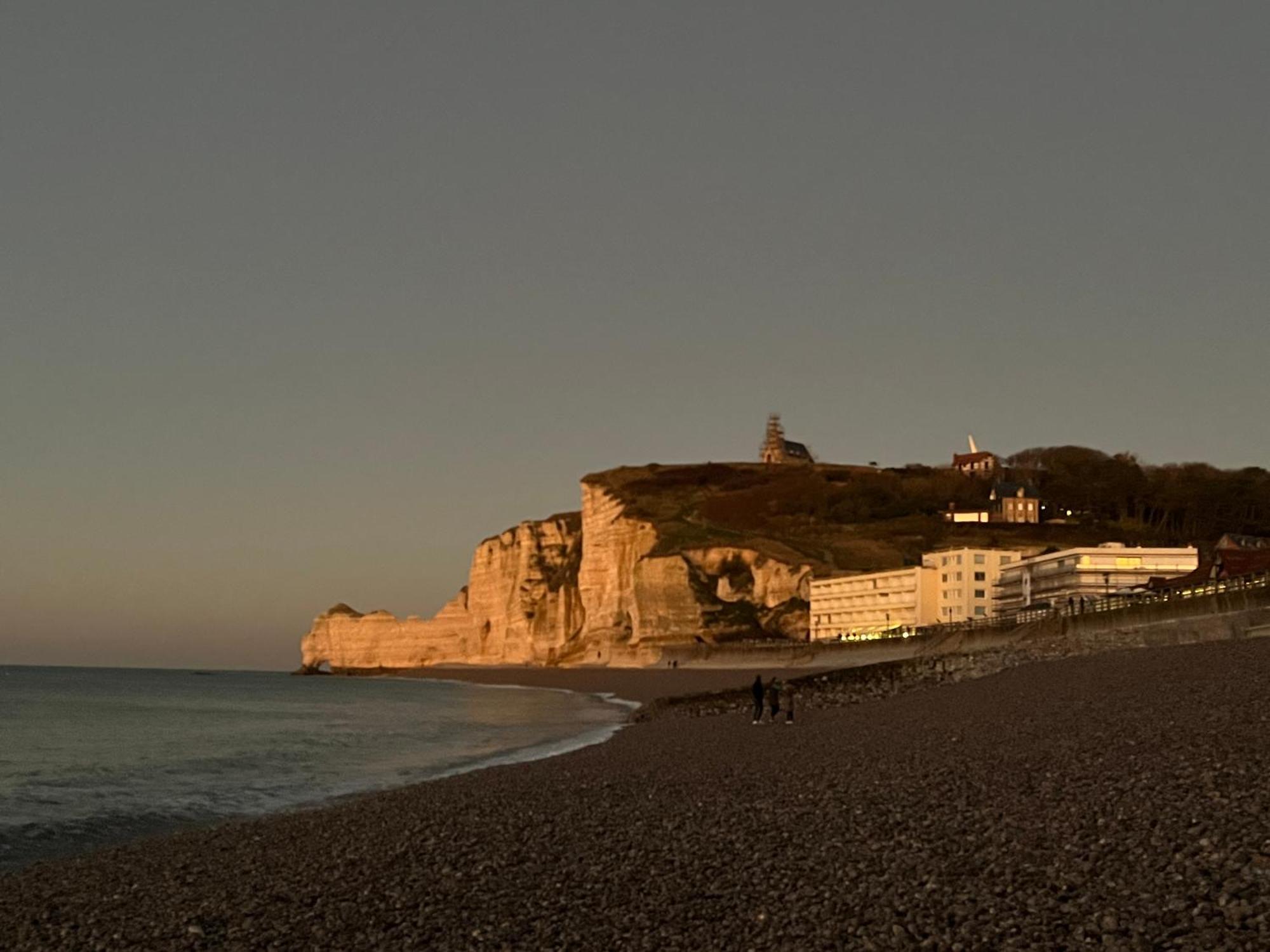 Suite Avec Grande Terrasse Et Parc - Gite Classe 4 Etoiles Étretat Extérieur photo